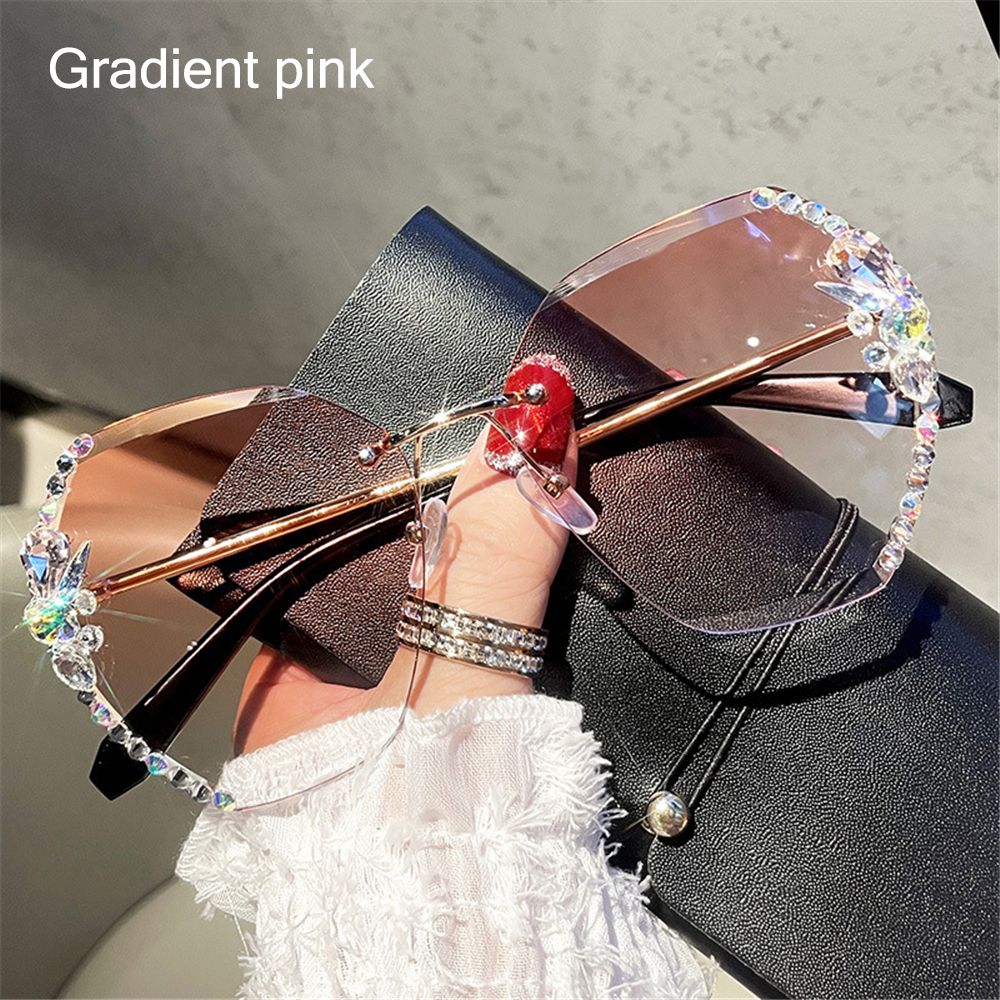 Vintage Rimless Rhinestone UV400 Sunglasses Fashion Brand Designer Sunglasses Retro Cutting Lens Gradient Sun Glass Female Shade